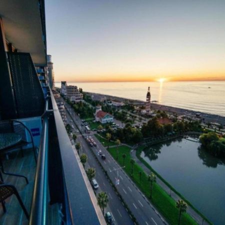 Sea View Orbi City Aparthotel Batumi Exterior photo